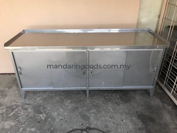 Stainless steel stall table
