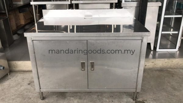 Stainless Steel Stall with Cabinet